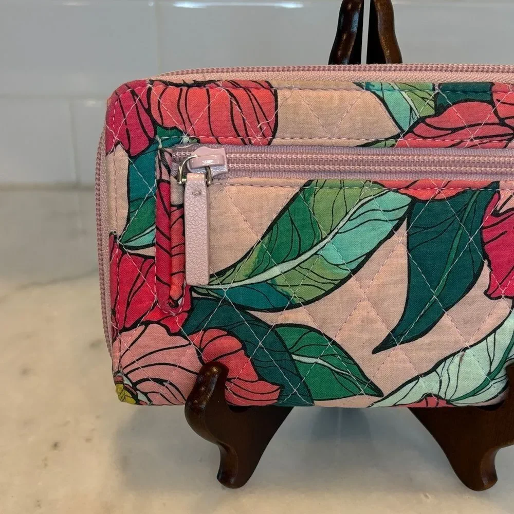 Vera Bradley Iconic RFID Turnlock Wallet Quilted Cotton Vintage Floral